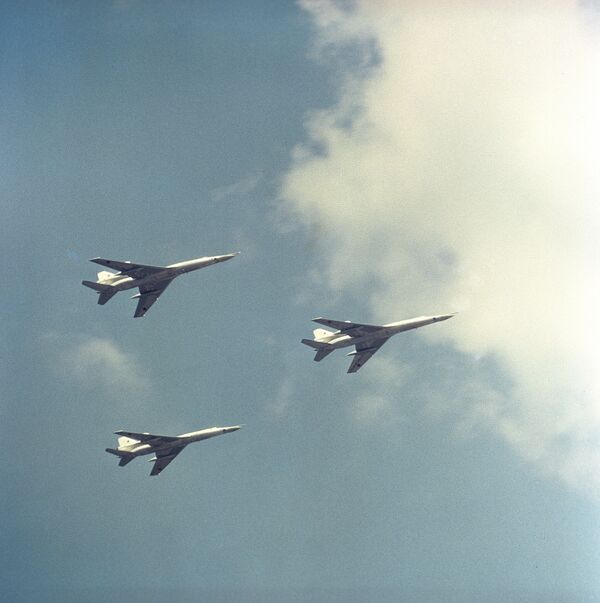 Авиационный праздник, посвященный 50-летию Великого Октября. Аэропорт Домодедово. Авиационный праздник, посвященный 50-летию Великого Октября. Аэропорт Домодедово. - Sputnik Молдова