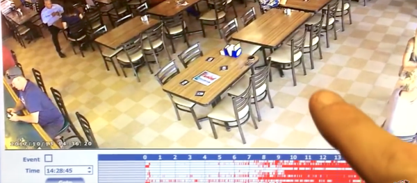 В американском ресторане камеры наблюдения засняли призрака - Sputnik Молдова