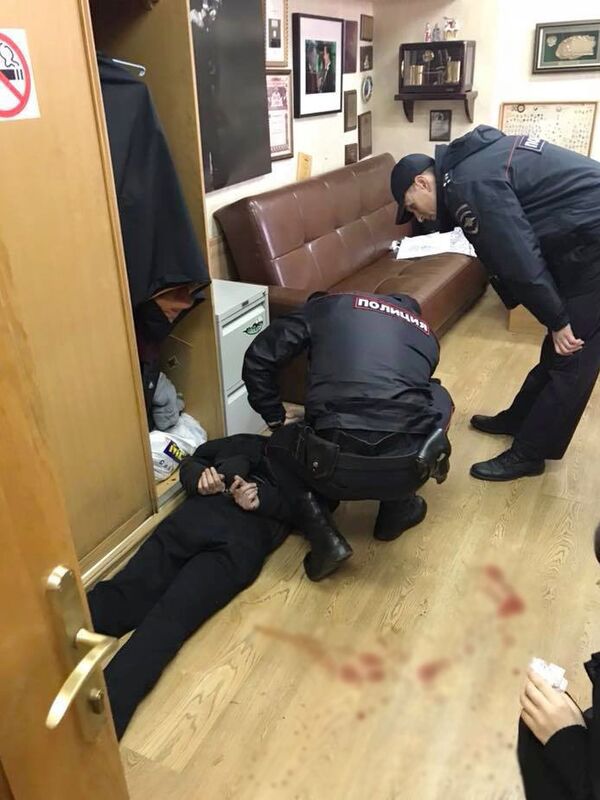 Неизвестный напал с ножом на ведущую в редакции Эхо Москвы Неизвестный напал с ножом на ведущую в редакции Эхо Москвы - Sputnik Moldova