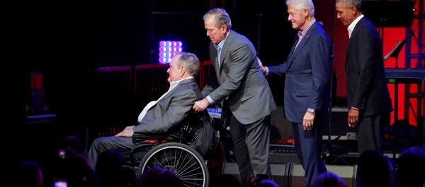 Джордж Буш старший и еще три президента США - Sputnik Молдова