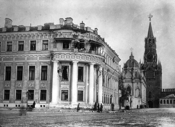 Разбитый малый Николаевский дворец. 1917 год - Sputnik Молдова