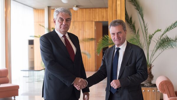 Întrevederea premierului Mihai Tudose cu Günther Oettinger, comisarul european pentru buget și resurse umane - Sputnik Moldova-România
