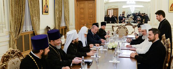 Negocieri între Patriarhii Daniel și Kirill Negocieri între Patriarhii Daniel și Kirill - Sputnik Moldova-România