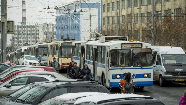 обрыв троллейбусных проводов - Sputnik Moldova-România