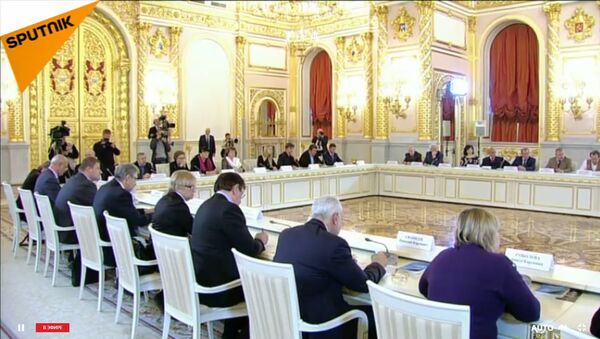 LIVE: Владимир Путин проводит заседание президентского совета по правам человека - Sputnik Молдова