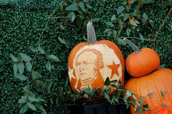 Декорации на праздновании Хэллоуина в Белом доме в Вашингтоне - Sputnik Молдова
