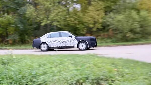 Авто для президента: опубликованы кадры испытаний седана Кортеж - Sputnik Молдова