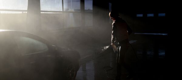 Работа автомобильной мойки в Великом Новгороде Работа автомобильной мойки в Великом Новгороде - Sputnik Moldova