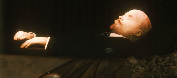 Бальзамированное тело В.И.Ленина в Мавзолее - Sputnik Молдова