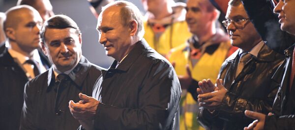 Президент РФ Владимир Путин во время рабочей поездки в Санкт-Петербург - Sputnik Moldova-România