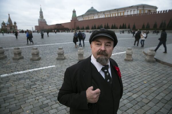 Sosia lui Lenin, Serghei Soloviov, în Piața Roșie din Moscova - Sputnik Moldova