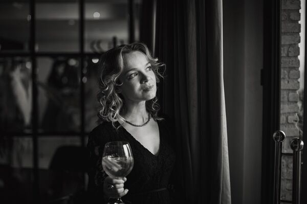 Жена Армена Джигарханяна Виталина Цымбалюк-Романовская в Тбилиси Жена Армена Джигарханяна Виталина Цымбалюк-Романовская в Тбилиси - Sputnik Молдова