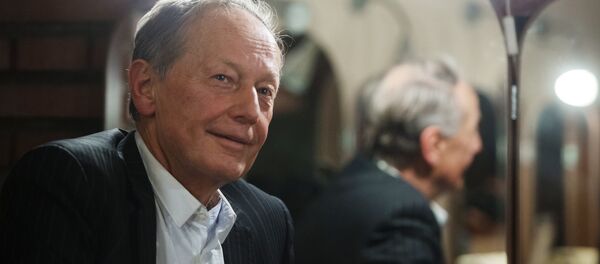 Писатель и сатирик Михаил Задорнов Писатель и сатирик Михаил Задорнов - Sputnik Молдова