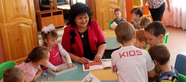 Директор усть-каменогорского детского дома Умiт Майра Бейсеканова - Sputnik Молдова