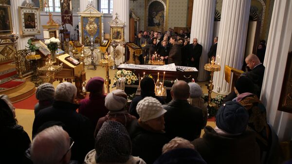 Рижане пришли попрощаться с Михаилом Задорновым - Sputnik Молдова