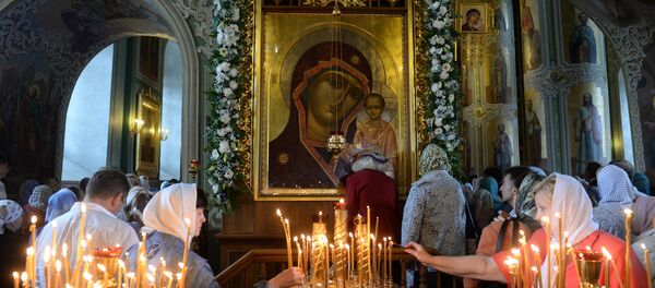 Крестный ход в праздник Казанской иконы Божией Матери - Sputnik Молдова