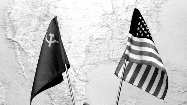 Флаги СССР и США - Sputnik Moldova