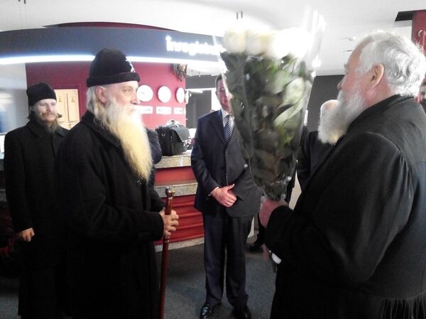 Приезд митрополита Корнилия в Кишинев Приезд митрополита Корнилия в Кишинев - Sputnik Молдова