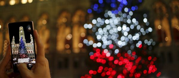 Un touriste prend une photo - Sputnik Moldova
