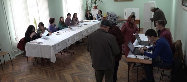 Șeful statului a votat la referendumul privind revocarea lui Chirtoacă Șeful statului a votat la referendumul privind revocarea lui Chirtoacă - Sputnik Moldova