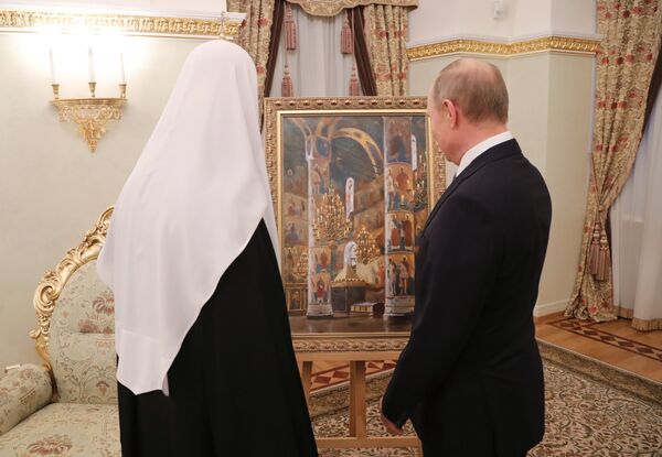 Президент подарил патриарху в честь его дня рождения картину Успенский собор Кремля (художник Владимир Лаповок) - Sputnik Молдова