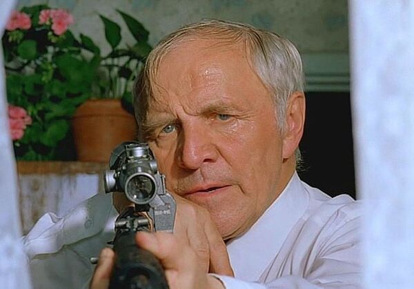 Кадр из фильма Ворошиловский стрелок - Sputnik Молдова