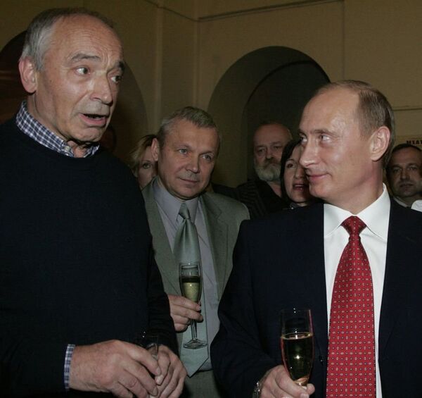 С 80-летним юбилеем Валентина Гафта поздравил Владимир Путин. С 80-летним юбилеем Валентина Гафта поздравил Владимир Путин. - Sputnik Молдова