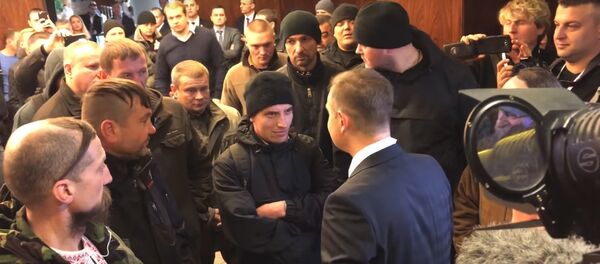 Extremiștii ucrainieni au intrat brutal și au oprit un important Forum al minorităților - Sputnik Moldova-România