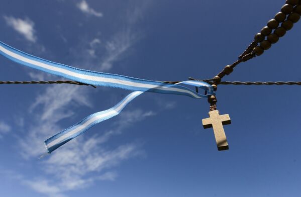 Крест на ленте цветов аргентинского флага - Sputnik Молдова