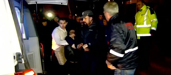 Как медики помогали людям во время пожара в отеле Лео Гранд в Батуми - Sputnik Молдова