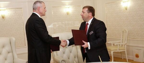 Министры внутренних дел Молдовы и Беларуси Олег Балан и Игорь Шуневич - Sputnik Молдова