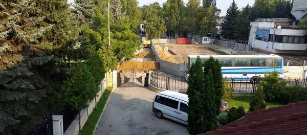 Незаконное строительство жилого дома у парка Дендрарий - Sputnik Молдова