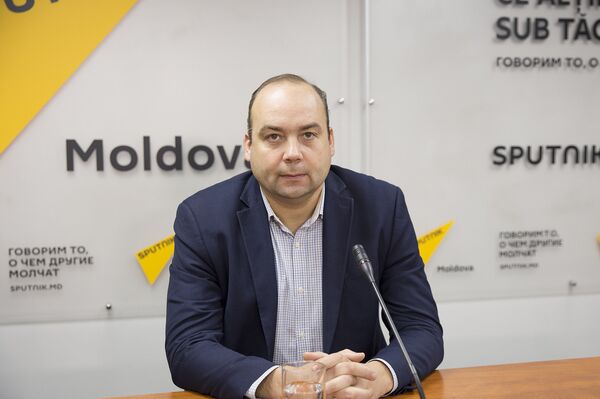 Чуря: на выборах президента Молдовы победил виртуальный постмодерн - Sputnik Молдова