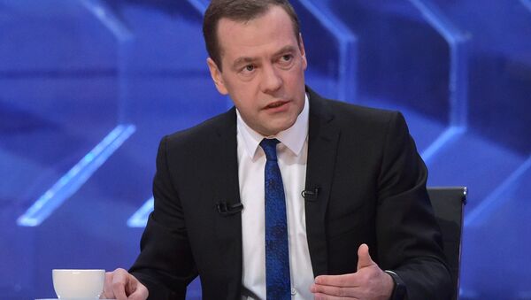 Prime Minister Dmitry Medvedev gives interview to Russian TV channels - Sputnik Moldova-România