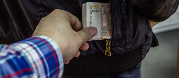 Bancnote cu nominalul de 100 lei moldovenești - Sputnik Молдова