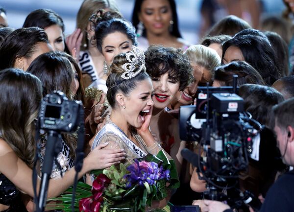 Представительница ЮАР Деми-Лей Нель-Петерес получила титул Мисс Вселенная-2017 - Sputnik Молдова