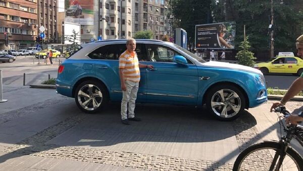 Mihai Ghimpu s-a fotografiat lângă un Bentley - Sputnik Moldova