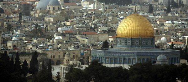 A general view of The Dome of the Rock Mosque at the Al Aqsa Mosque compound, known by the Jews as the Temple Mount, is seen from the Mount of Olives in east Jerusalem. (File) A general view of The Dome of the Rock Mosque at the Al Aqsa Mosque compound, known by the Jews as the Temple Mount, is seen from the Mount of Olives in east Jerusalem. (File) - Sputnik Moldova-România