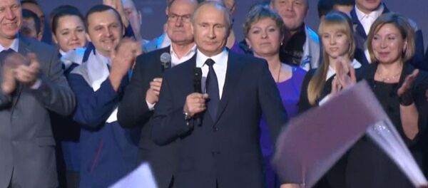 Путин заявил о намерении участвовать в выборах президента РФ в 2018 году - Sputnik Молдова