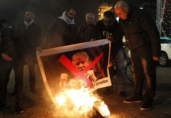 Protest al palestinienilor împotriva transferării capitalei israeliene și a ambasadei americane la Ierusalim - Sputnik Moldova