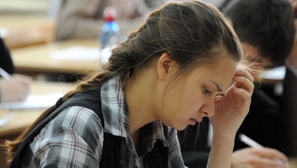 Итоговое сочинение в российских школах - Sputnik Moldova