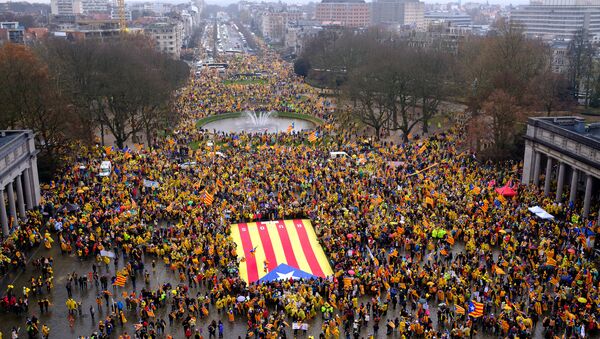 Демонстрация каталонцев в поддержку К. Пучдемона в Брюсселе - Sputnik Молдова