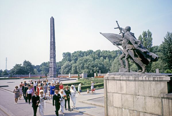 Памятник 1200 гвардейцам - Sputnik Молдова
