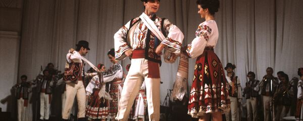 Выступление ансамбля народного танца Молдавской ССР Жок Выступление ансамбля народного танца Молдавской ССР Жок - Sputnik Молдова