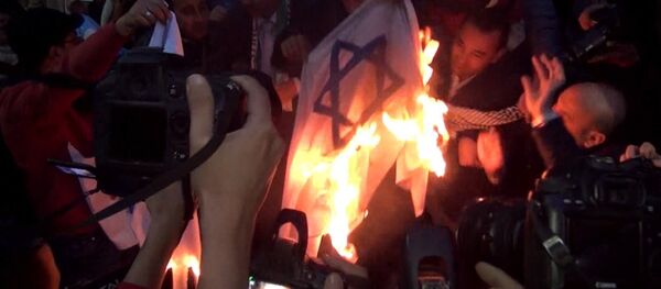 Демонстрации мусульман в мире против признания США Иерусалима столицей Израиля Демонстрации мусульман в мире против признания США Иерусалима столицей Израиля - Sputnik Молдова