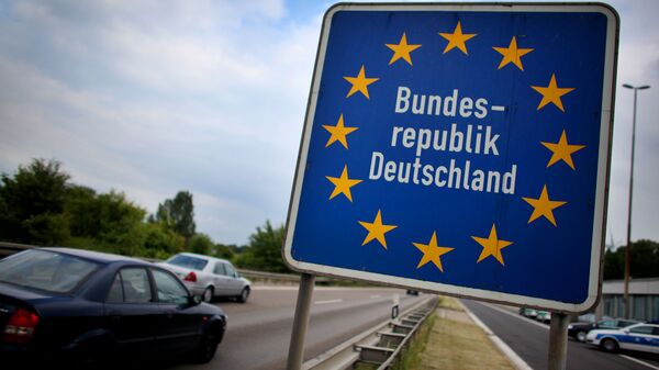Ein Schild mit der Überschrift Bundesrepublik Deutschland an der Autobahn bei Aachen - Sputnik Молдова
