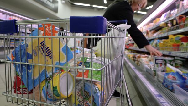 Melkeproduksjon på supermarked i Moskva - Sputnik Moldova-România