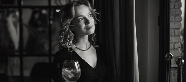 Жена Армена Джигарханяна Виталина Цымбалюк-Романовская в Тбилиси - Sputnik Молдова