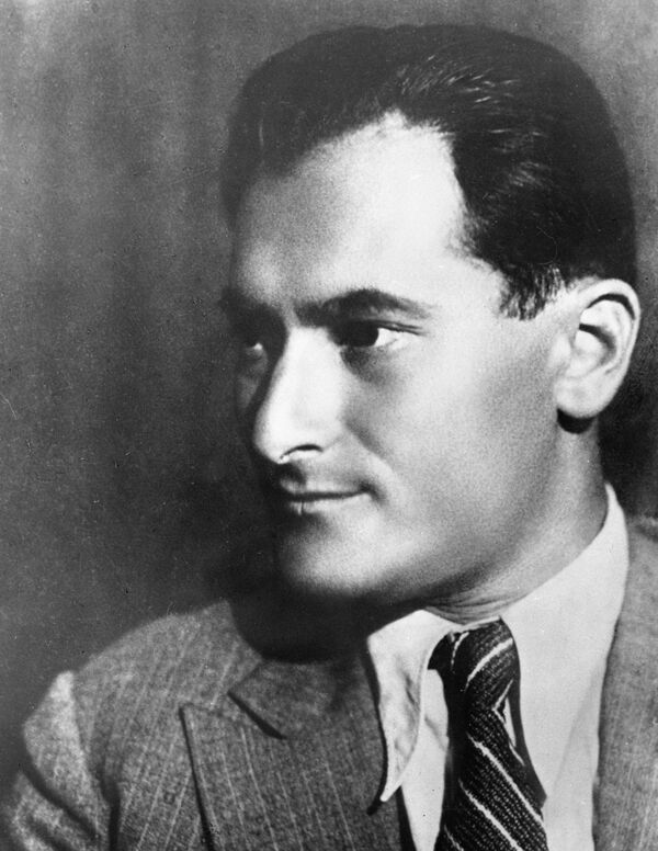 Евгений Петров Евгений Петров - Sputnik Молдова