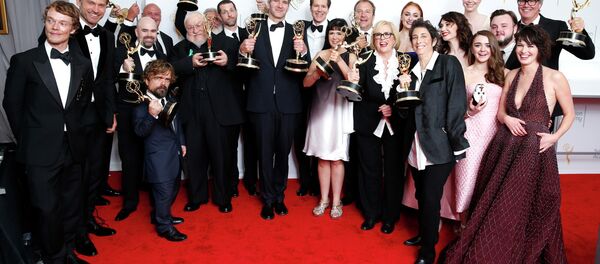 Команда сериала Игра престолов на церемонии премии Эмми. Команда сериала Игра престолов на церемонии премии Эмми. - Sputnik Молдова